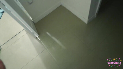 Молодая падчерица дала в попку отчиму в видео от первого лица