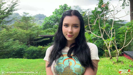 Забей на уроки, лучше возьми и трахни меня, видишь я вся мокрая