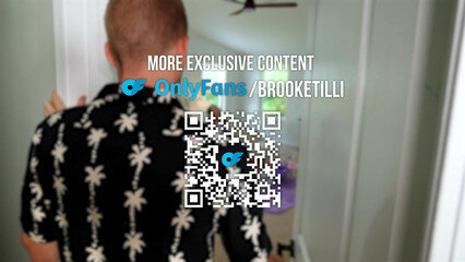 Футджоб - сводная сестра сосет залупу и дрочит хуй ногами