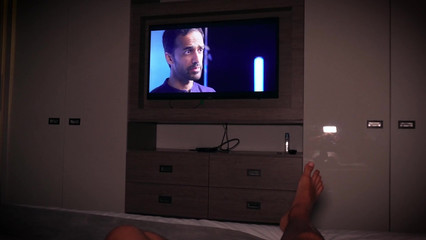 Сводная сестра пришла с вечеринки и соблазнила брата на инцест