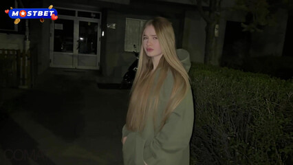 Встретил на улице порно звезду Comatozze и развел её на секс